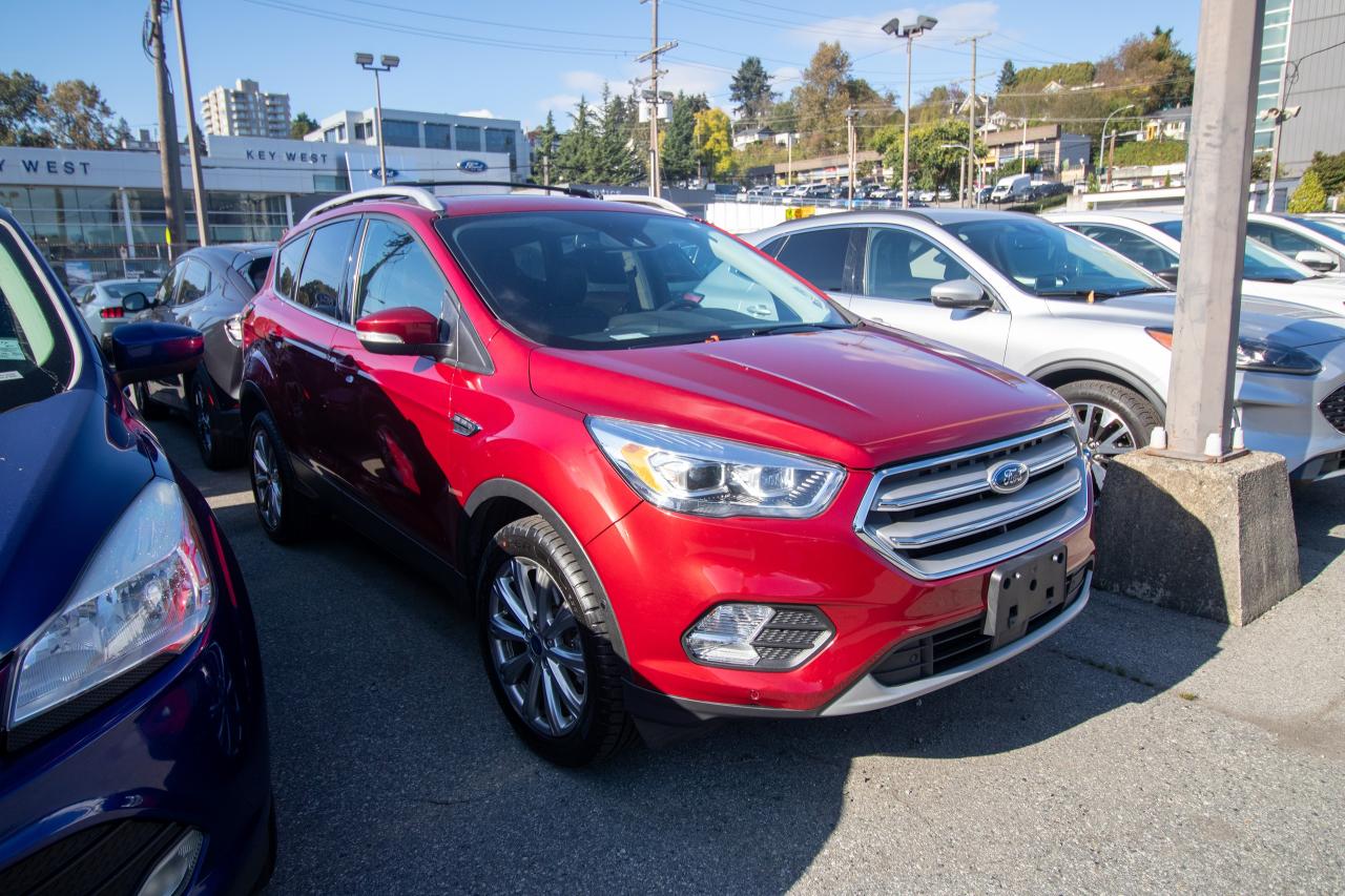 2018 Ford Escape Titanium 4WD Photo3