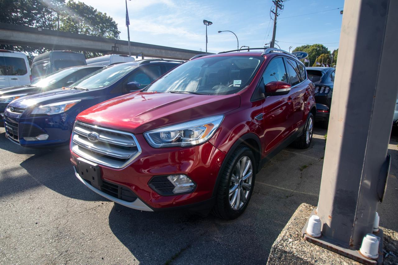 2018 Ford Escape Titanium 4WD Photo1
