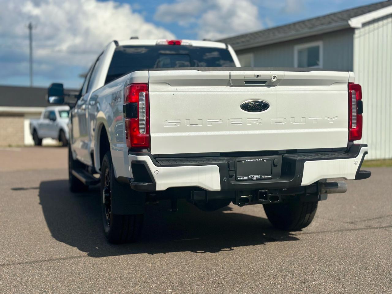 2025 Ford F-250 Super Duty SRW LARIAT 4WD Crew Cab 6.75' Photo3