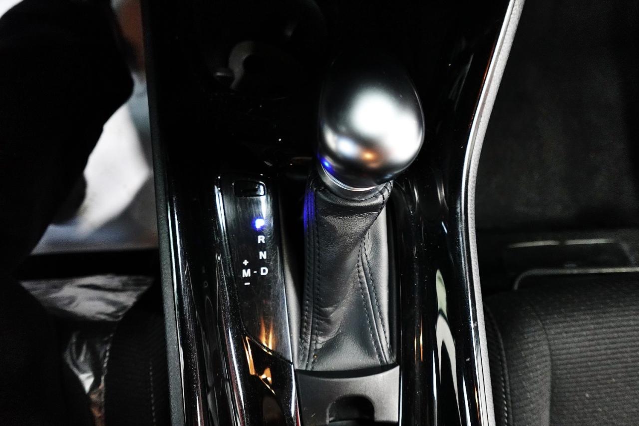 2019 Toyota C-HR XLE MODEL,NO ACCIDENT ,SERVICE  RECORDS.LOW KM - Photo #24