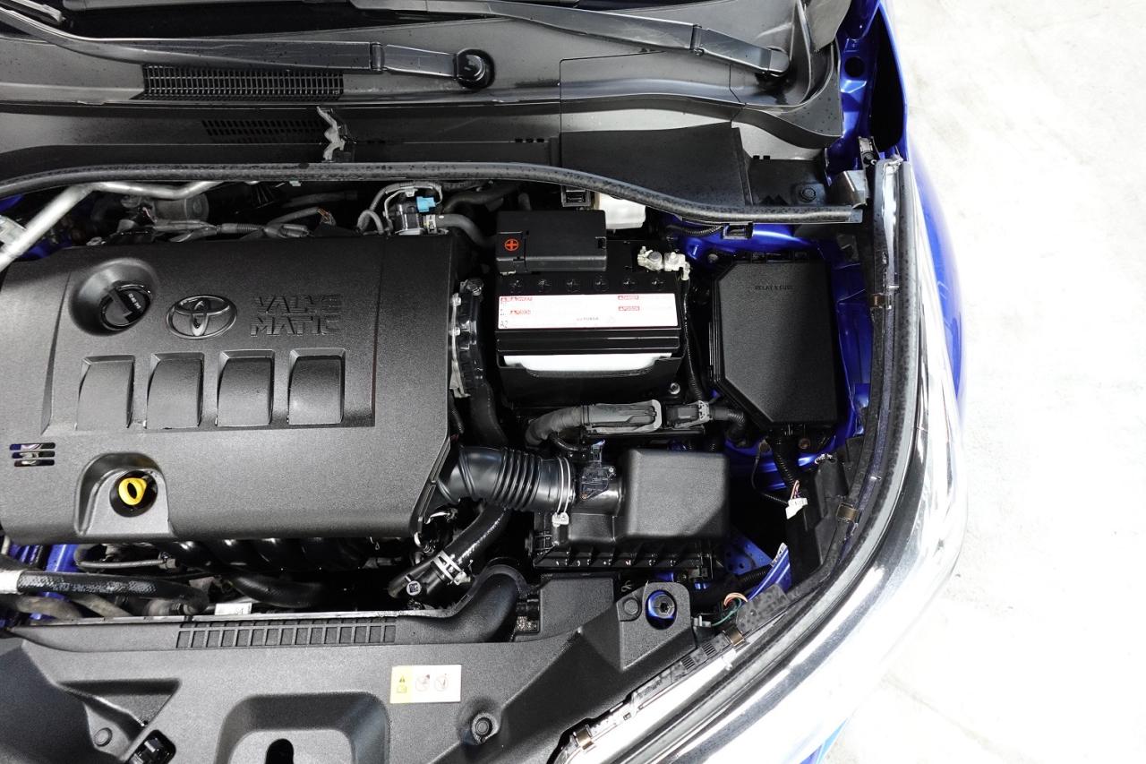 2019 Toyota C-HR XLE MODEL,NO ACCIDENT ,SERVICE  RECORDS.LOW KM - Photo #31