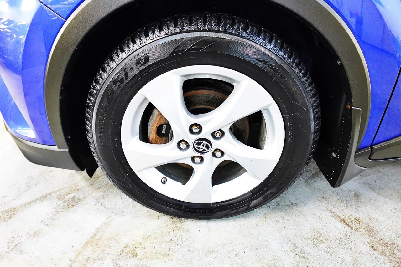 2019 Toyota C-HR XLE MODEL,NO ACCIDENT ,SERVICE  RECORDS.LOW KM - Photo #9