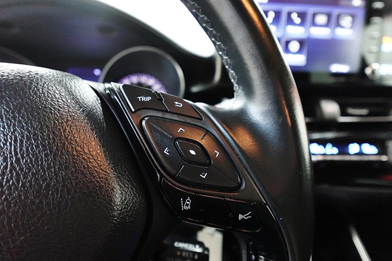 2019 Toyota C-HR XLE MODEL,NO ACCIDENT ,SERVICE  RECORDS.LOW KM - Photo #27