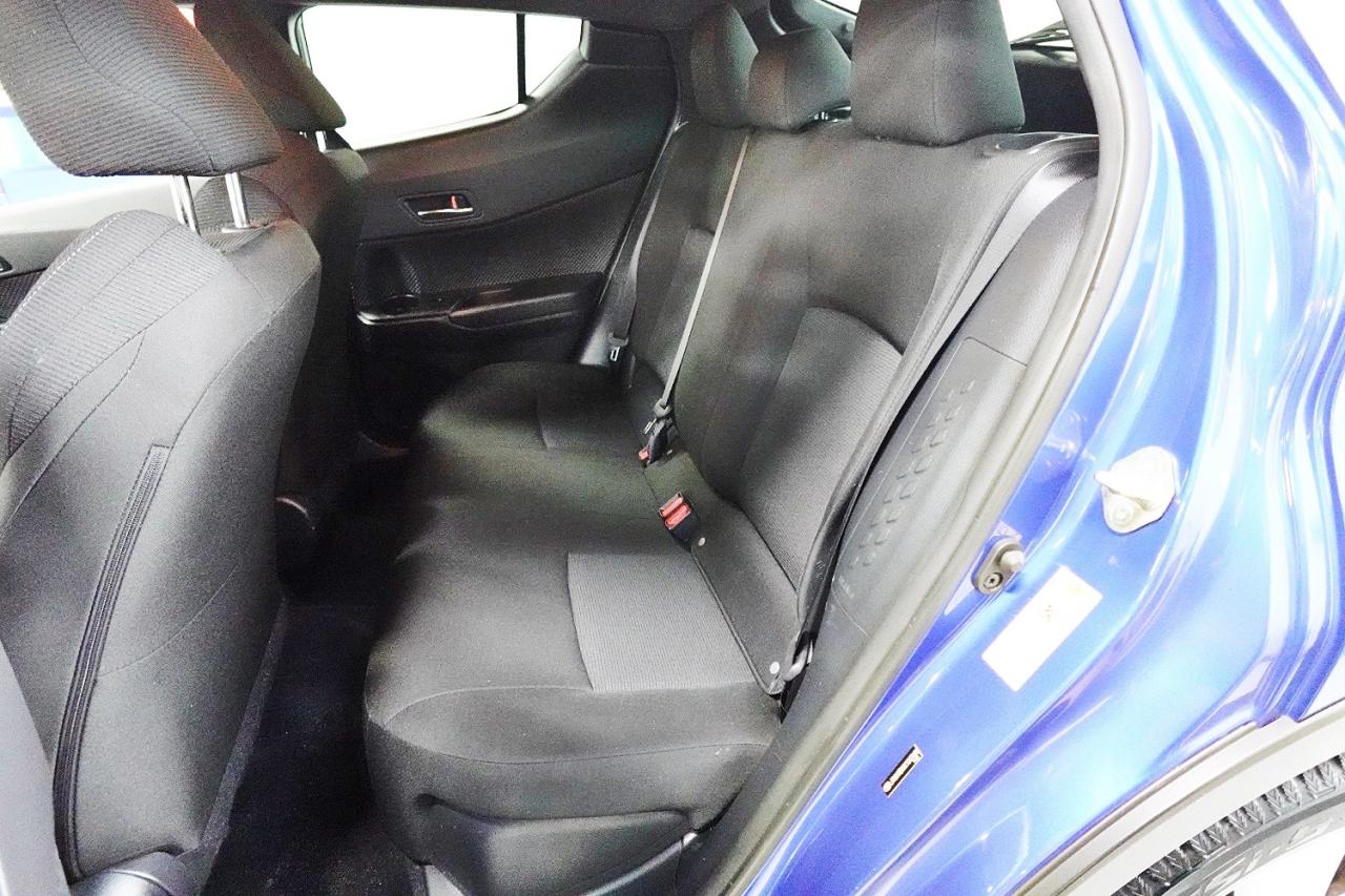 2019 Toyota C-HR XLE MODEL,NO ACCIDENT ,SERVICE  RECORDS.LOW KM - Photo #16