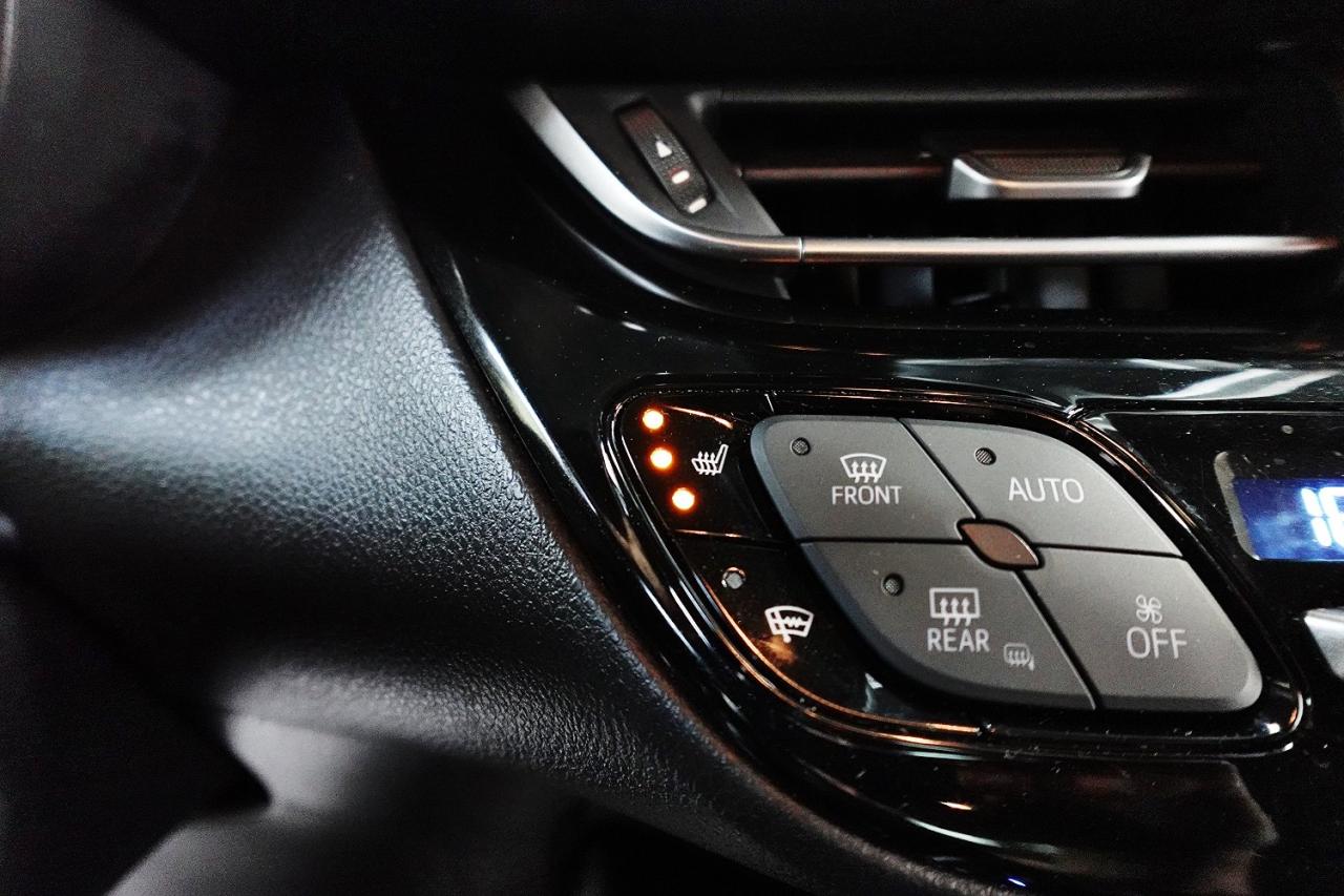 2019 Toyota C-HR XLE MODEL,NO ACCIDENT ,SERVICE  RECORDS.LOW KM - Photo #23