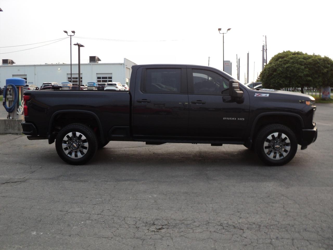 2024 Chevrolet Silverado 2500 Custom CrewCab 4WD Z71 6.6L8cylGas 6'10"Box 159"WB - Photo #7