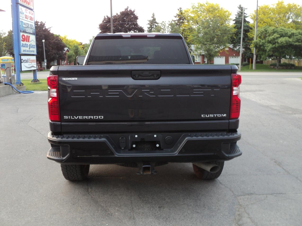 2024 Chevrolet Silverado 2500 Custom CrewCab 4WD Z71 6.6L8cylGas 6'10"Box 159"WB - Photo #9