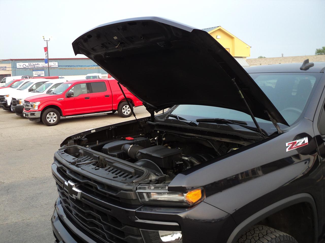 2024 Chevrolet Silverado 2500 Custom CrewCab 4WD Z71 6.6L8cylGas 6'10"Box 159"WB - Photo #34