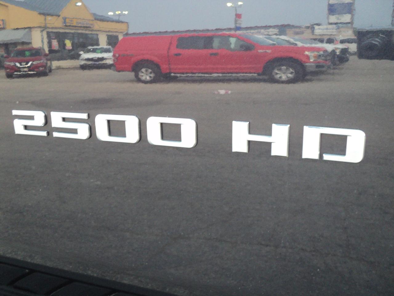 2024 Chevrolet Silverado 2500 Custom CrewCab 4WD Z71 6.6L8cylGas 6'10"Box 159"WB - Photo #30
