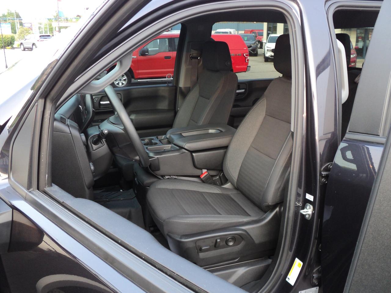 2024 Chevrolet Silverado 2500 Custom CrewCab 4WD Z71 6.6L8cylGas 6'10"Box 159"WB - Photo #15