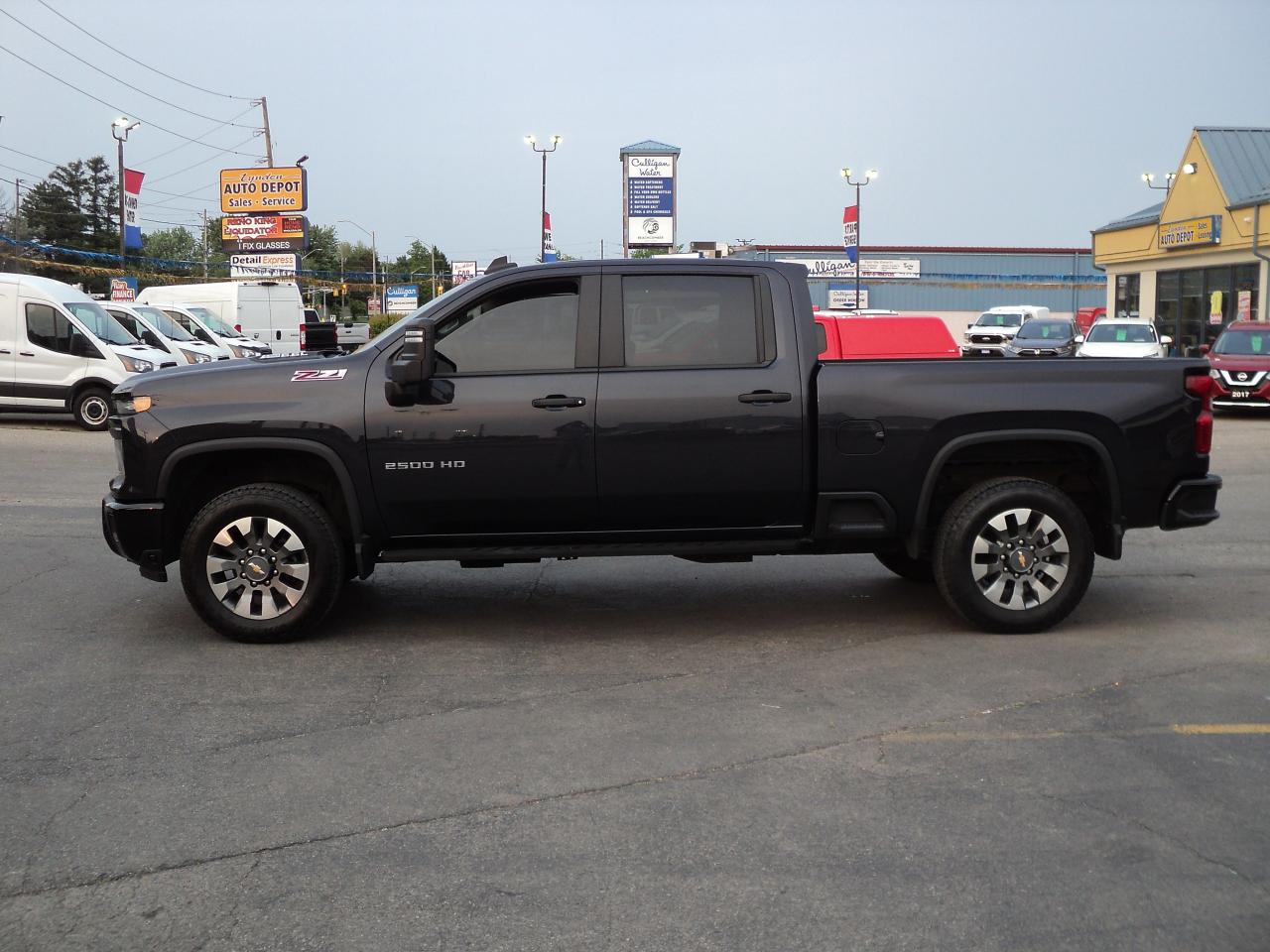 2024 Chevrolet Silverado 2500 Custom CrewCab 4WD Z71 6.6L8cylGas 6'10"Box 159"WB - Photo #6
