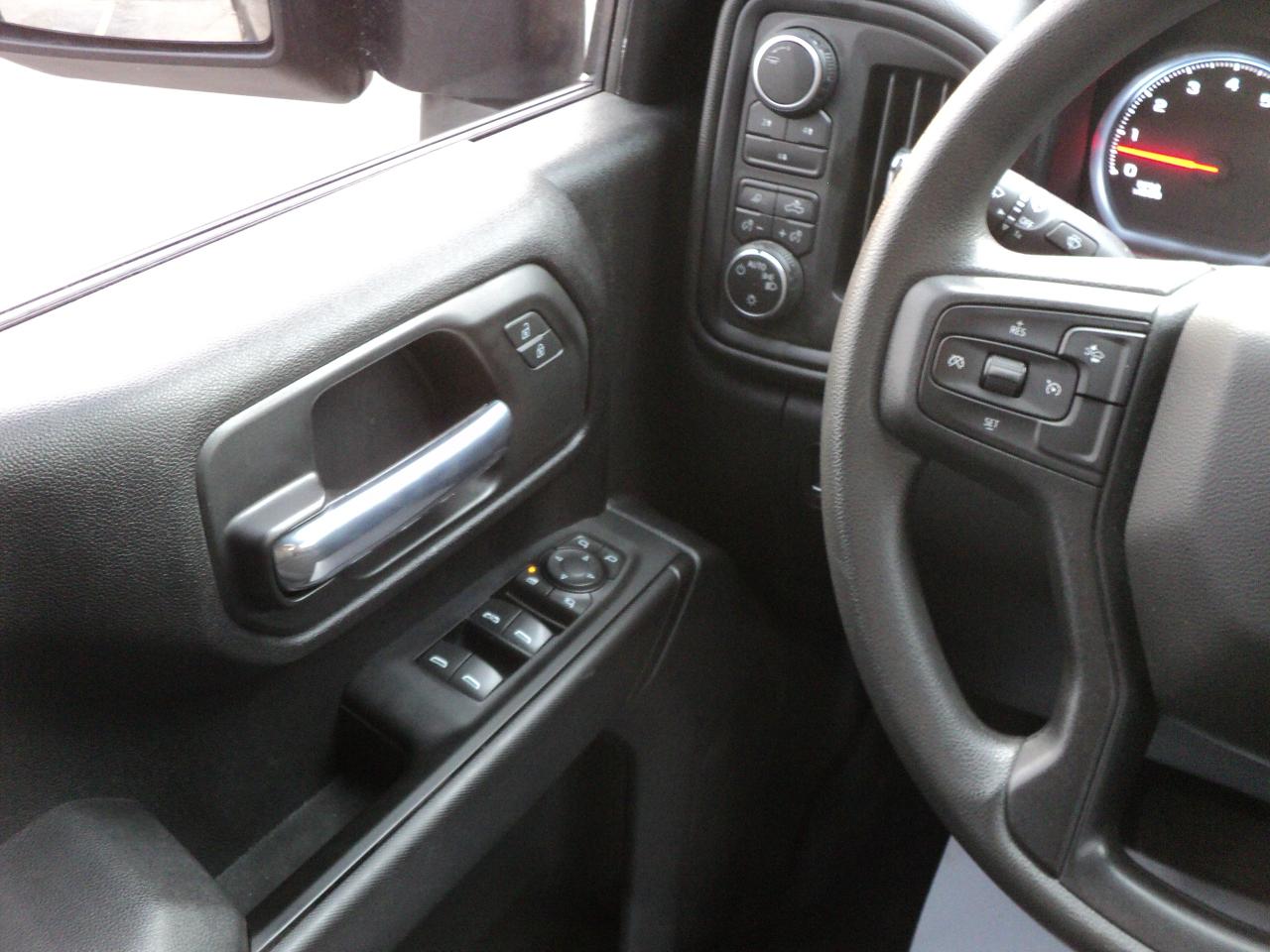 2024 Chevrolet Silverado 2500 Custom CrewCab 4WD Z71 6.6L8cylGas 6'10"Box 159"WB - Photo #21