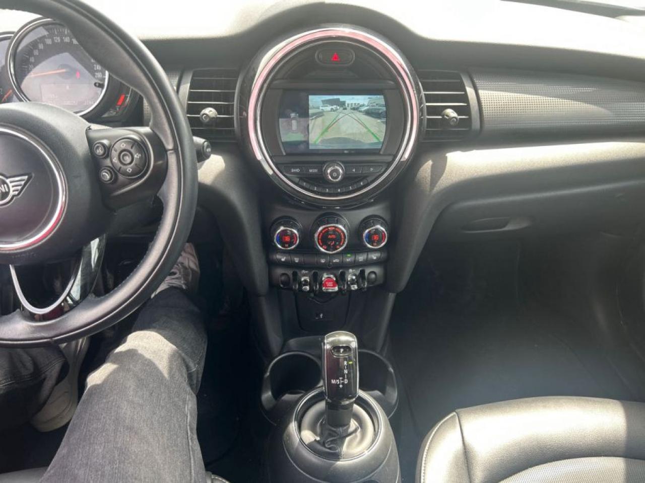 2021 MINI HARDTOP 4 DOOR LEATHER/NAVIGATION/SUNROOF/AUTO/COMING SOON!! - Photo #12