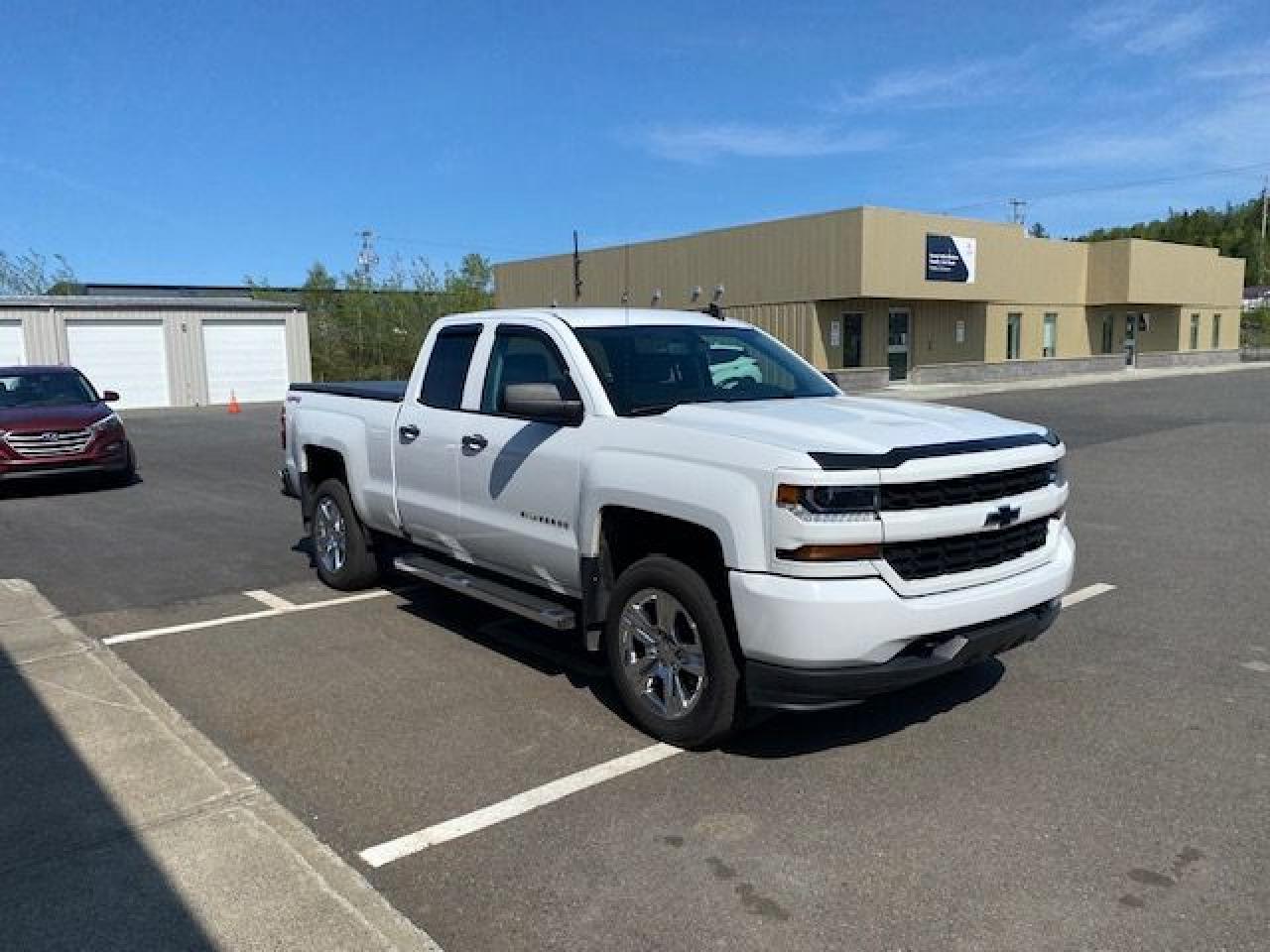 2018 Chevrolet Silverado 1500 Custom - Photo #3