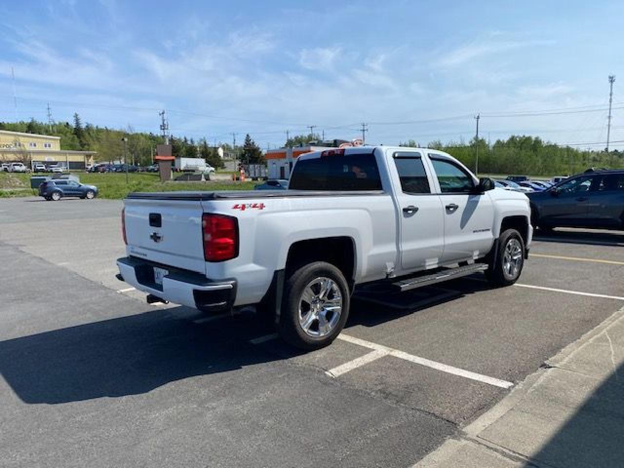 2018 Chevrolet Silverado 1500 Custom - Photo #4