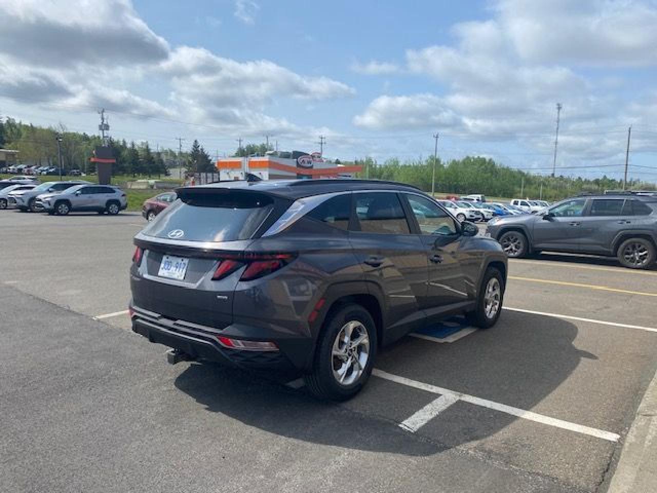 2022 Hyundai Tucson Preferred - Photo #4