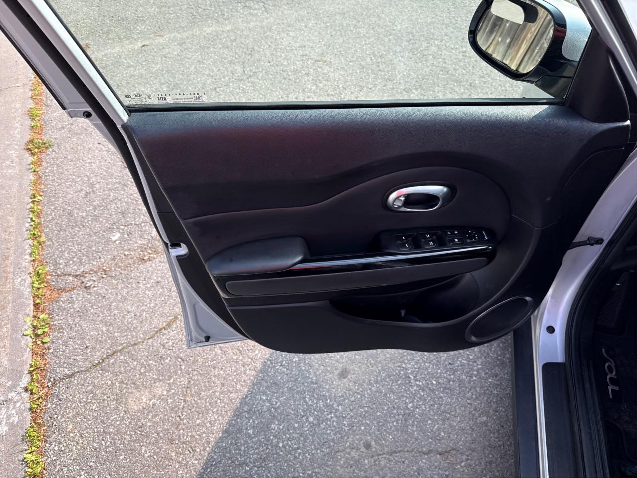 2014 Kia Soul SX - Photo #17