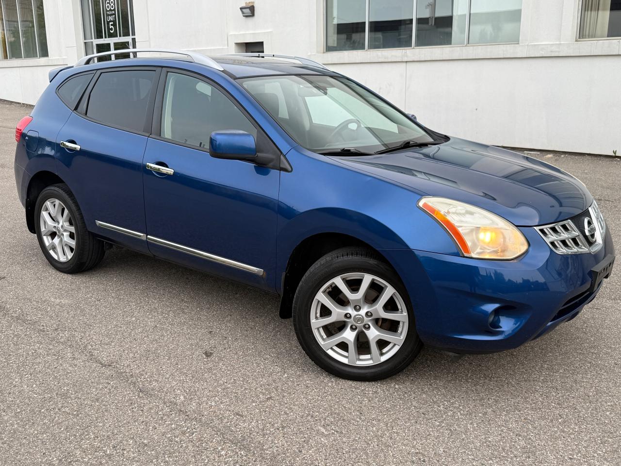 2011 Nissan Rogue SV - Photo #3