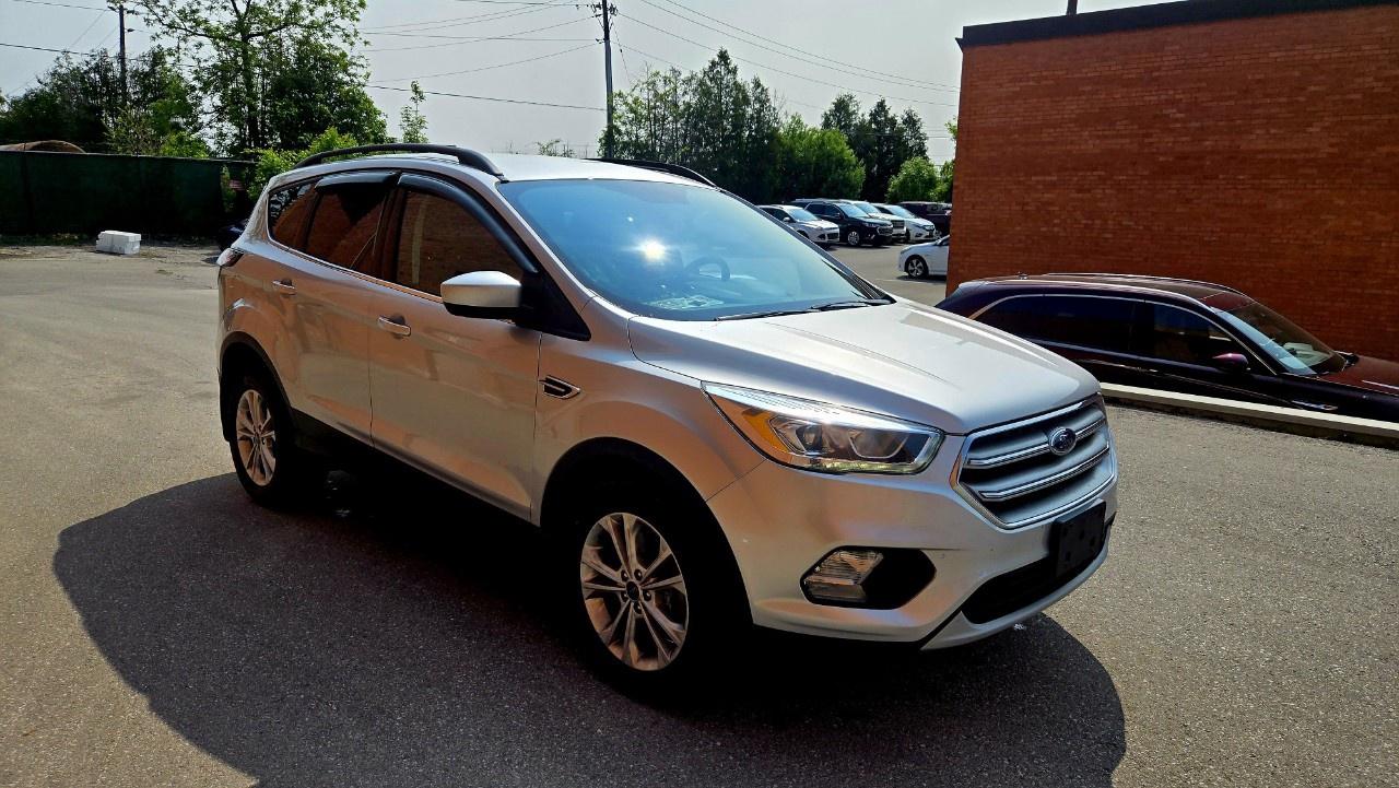 2017 Ford Escape 4WD 4dr SE Photo2