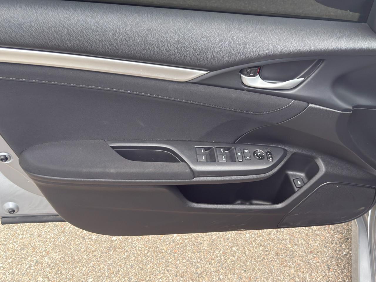 2018 Honda Civic LX - Photo #9
