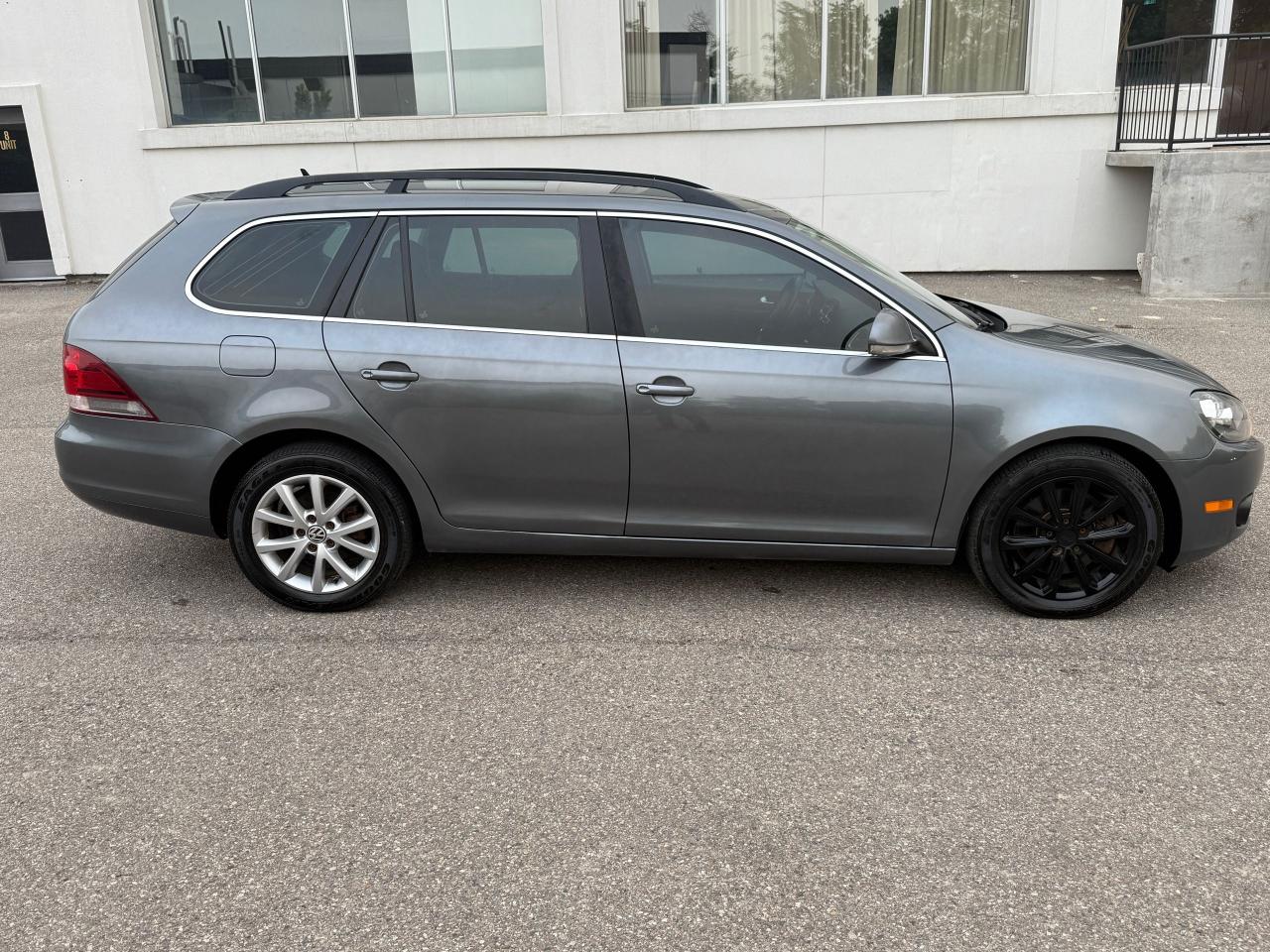 2012 Volkswagen Golf Wagon HIGHLINE - Photo #4