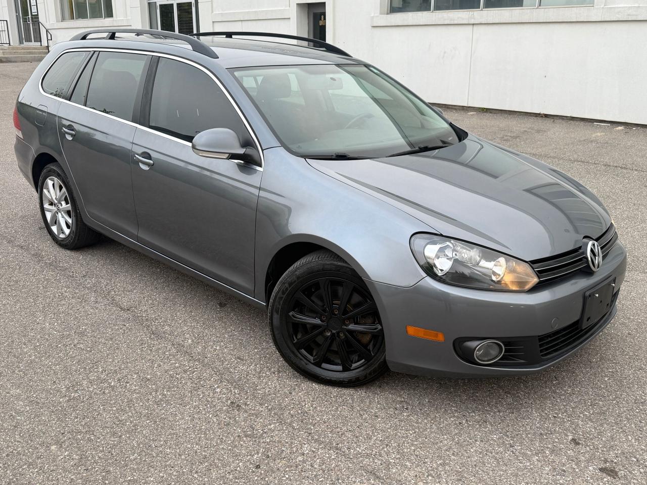 2012 Volkswagen Golf Wagon 4dr TDI DSG Comfortline Photo2