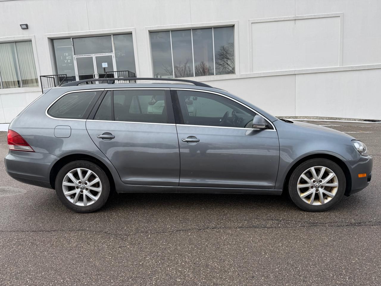 2012 Volkswagen Golf Wagon 4dr TDI DSG Comfortline Photo