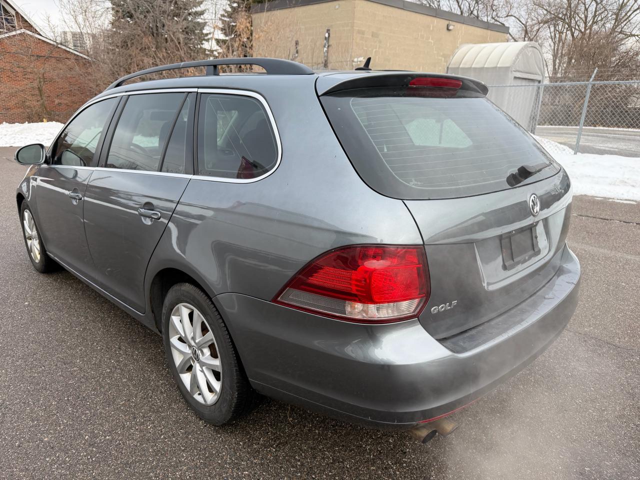2012 Volkswagen Golf Wagon Comfortline Photo