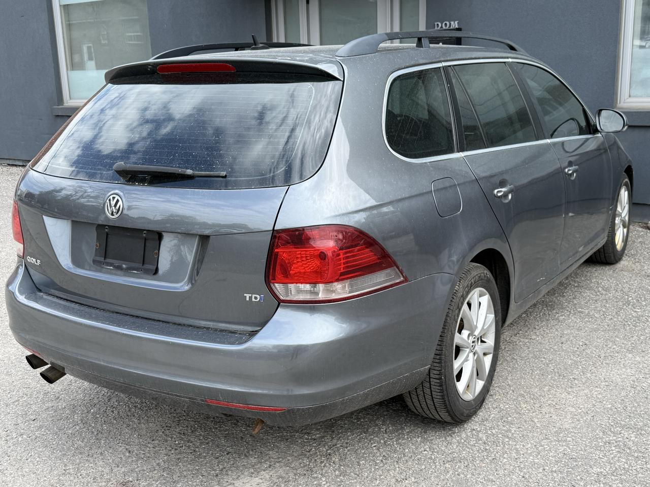 2012 Volkswagen Golf Wagon 4dr TDI DSG Comfortline Photo