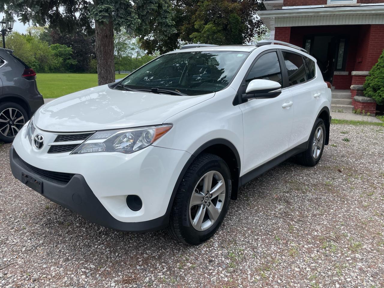 Used 2015 Toyota RAV4 AWD 4dr XLE for sale in Burlington, ON