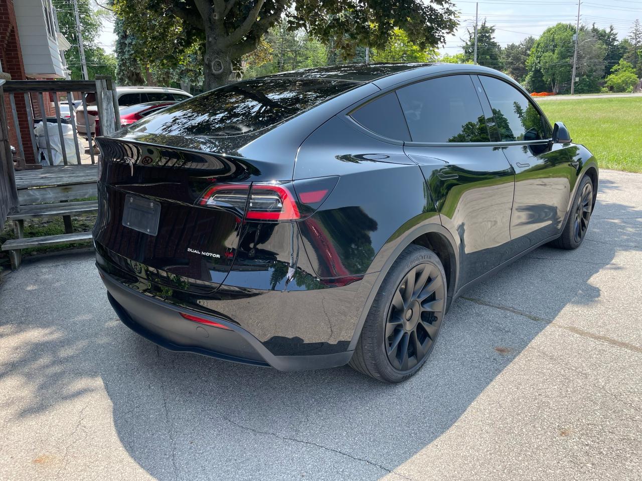 2021 Tesla Model Y Long Range AWD - Photo #4