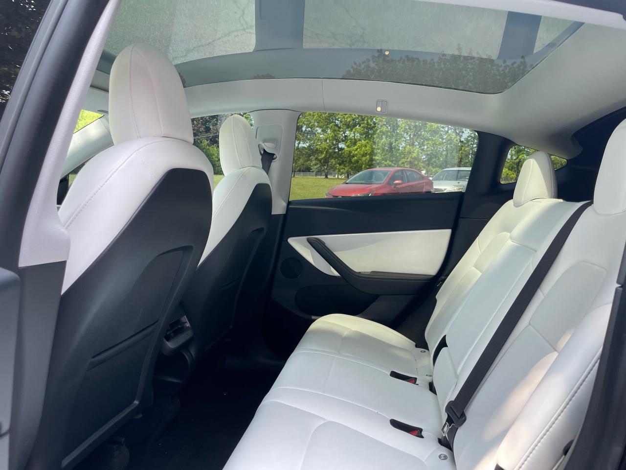 2021 Tesla Model Y Long Range AWD - Photo #7