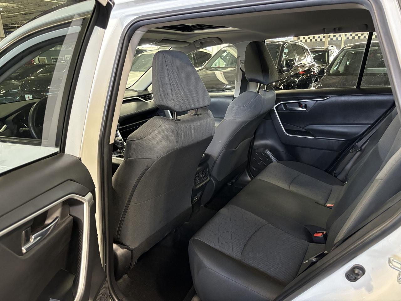 2022 Toyota RAV4 XLE AWD|ALLOYS|SUNROOF|BACKUPCAM|HEATEDSEATS|ECO|+ - Photo #7