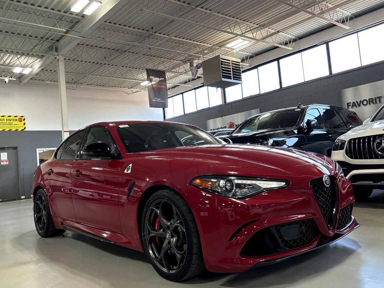 2022 Alfa Romeo Giulia Quadrifoglio|RWD|CARBONHOOD|CARBONSEATS|BIGBRAKES| - Photo #2