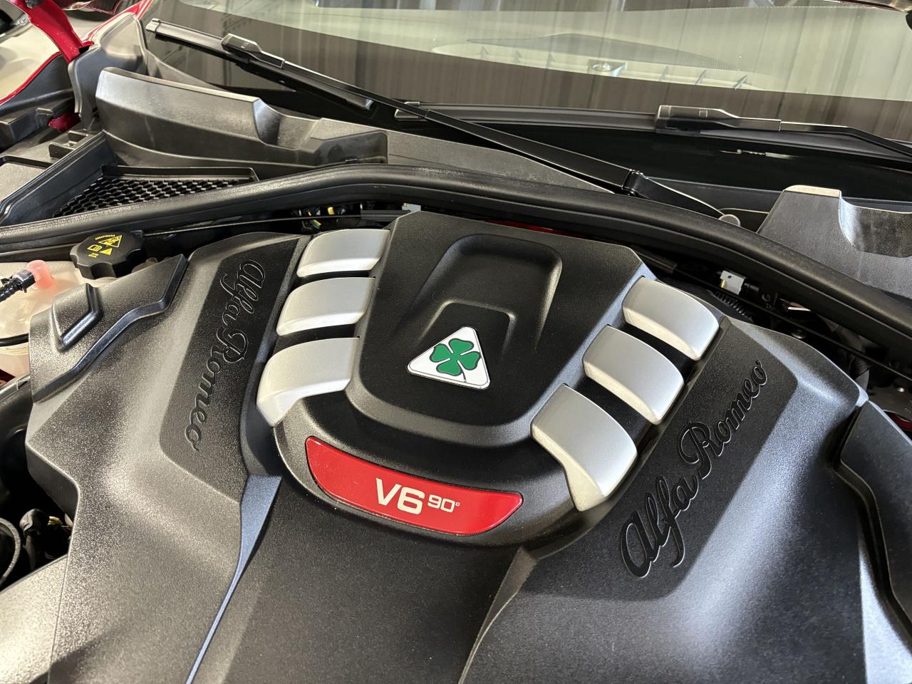 2022 Alfa Romeo Giulia Quadrifoglio|RWD|CARBONHOOD|CARBONSEATS|BIGBRAKES| - Photo #8