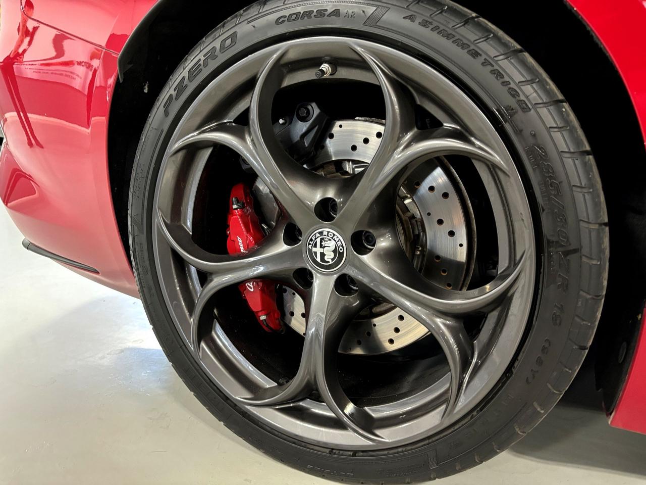 2022 Alfa Romeo Giulia Quadrifoglio|RWD|CARBONHOOD|CARBONSEATS|BIGBRAKES| - Photo #13