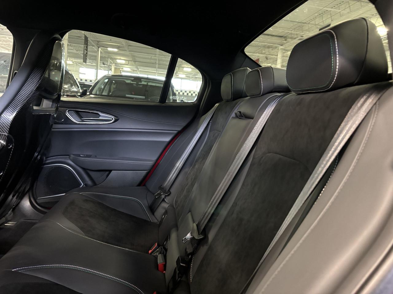 2022 Alfa Romeo Giulia Quadrifoglio|RWD|CARBONHOOD|CARBONSEATS|BIGBRAKES| - Photo #22