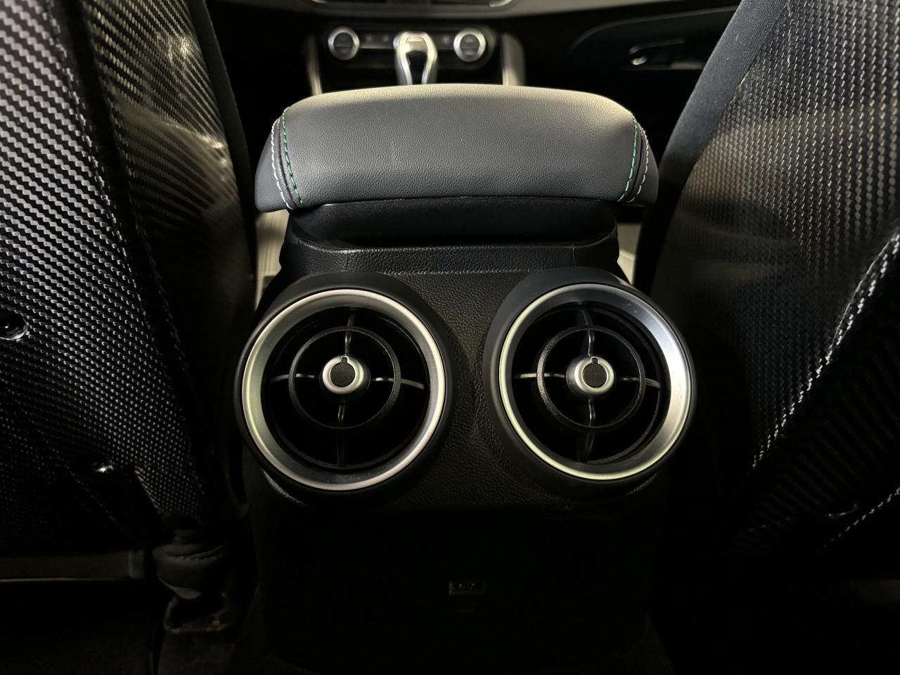 2022 Alfa Romeo Giulia Quadrifoglio|RWD|CARBONHOOD|CARBONSEATS|BIGBRAKES| - Photo #27