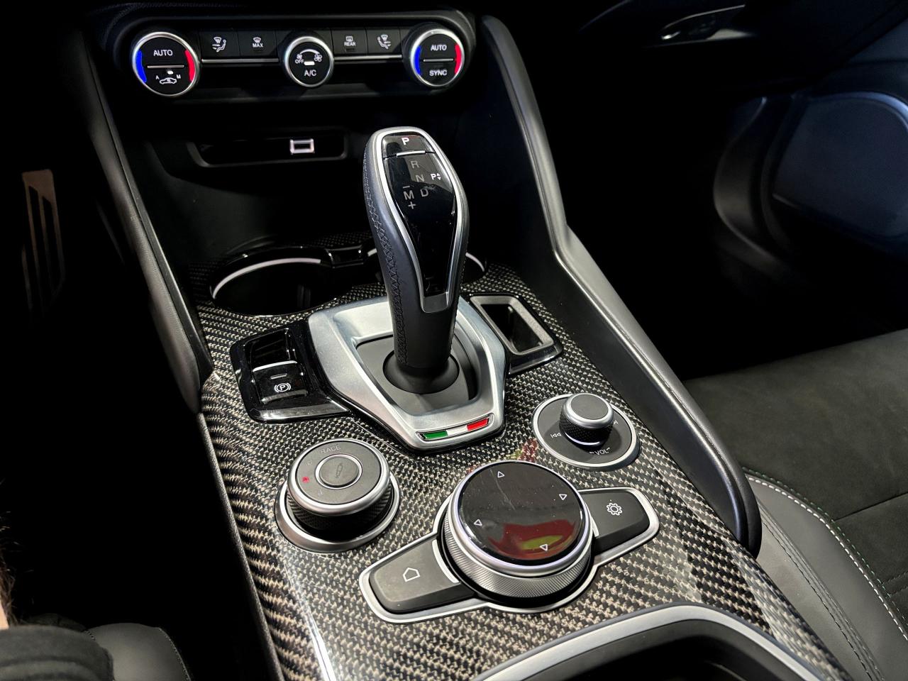 2022 Alfa Romeo Giulia Quadrifoglio|RWD|CARBONHOOD|CARBONSEATS|BIGBRAKES| - Photo #40