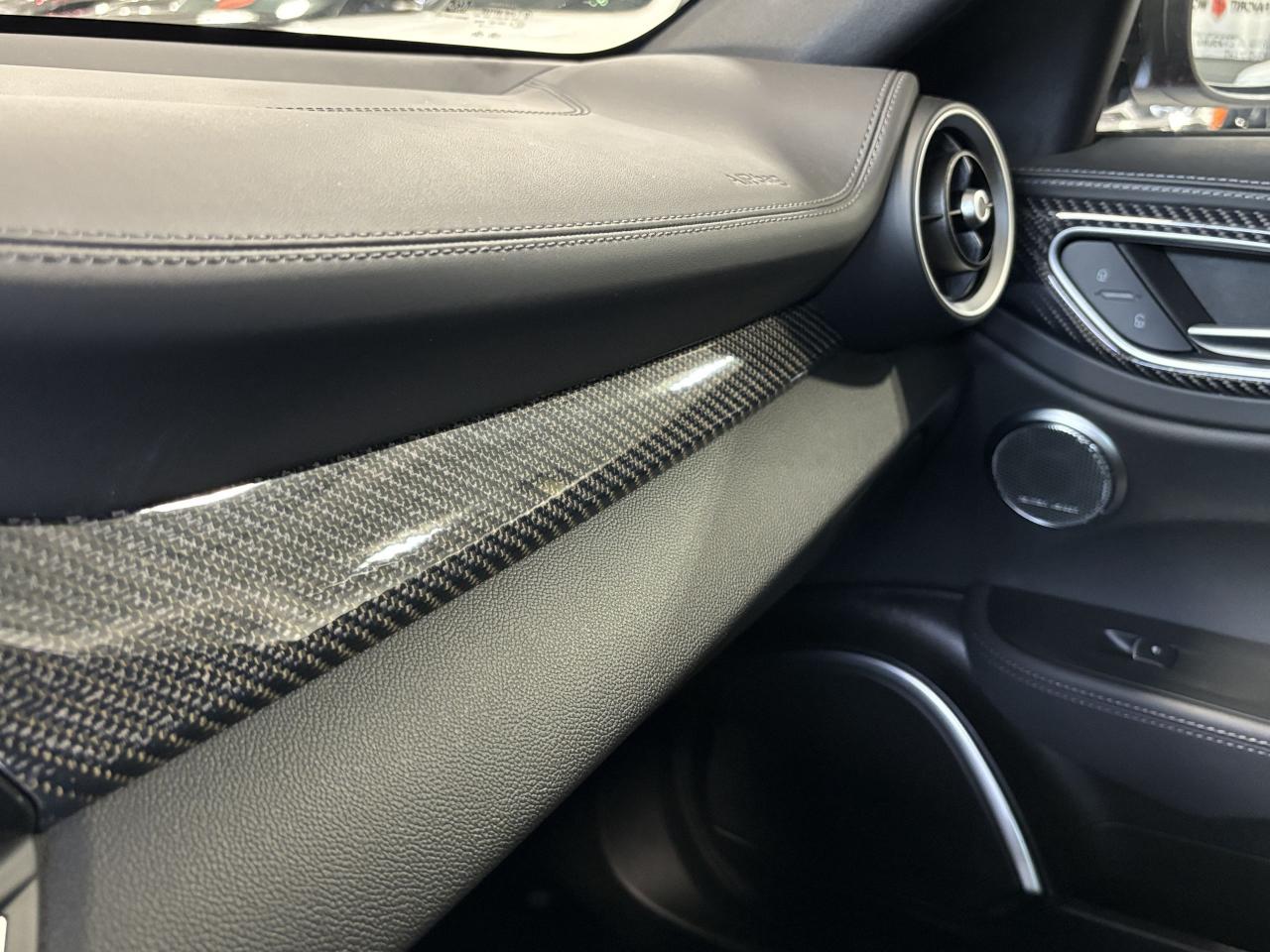 2022 Alfa Romeo Giulia Quadrifoglio|RWD|CARBONHOOD|CARBONSEATS|BIGBRAKES| - Photo #39