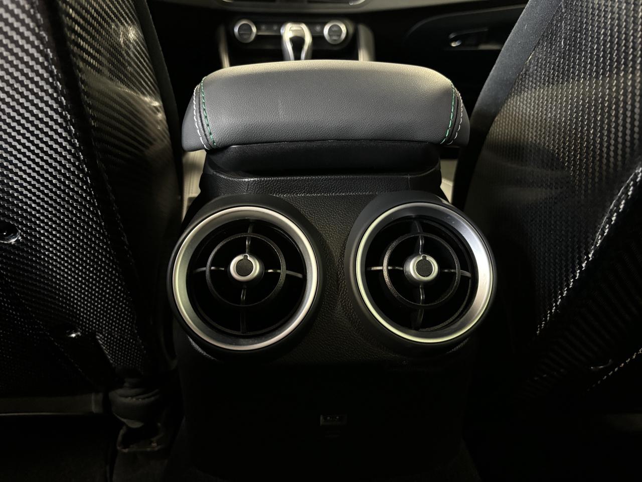 2022 Alfa Romeo Giulia Quadrifoglio|RWD|CARBONHOOD|CARBONSEATS|BIGBRAKES| - Photo #27