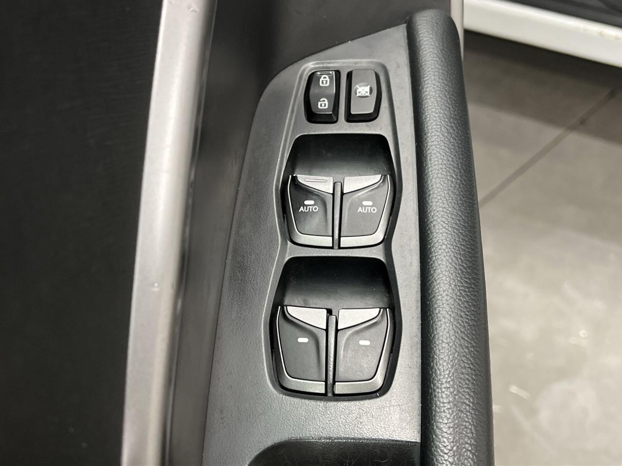 12595900