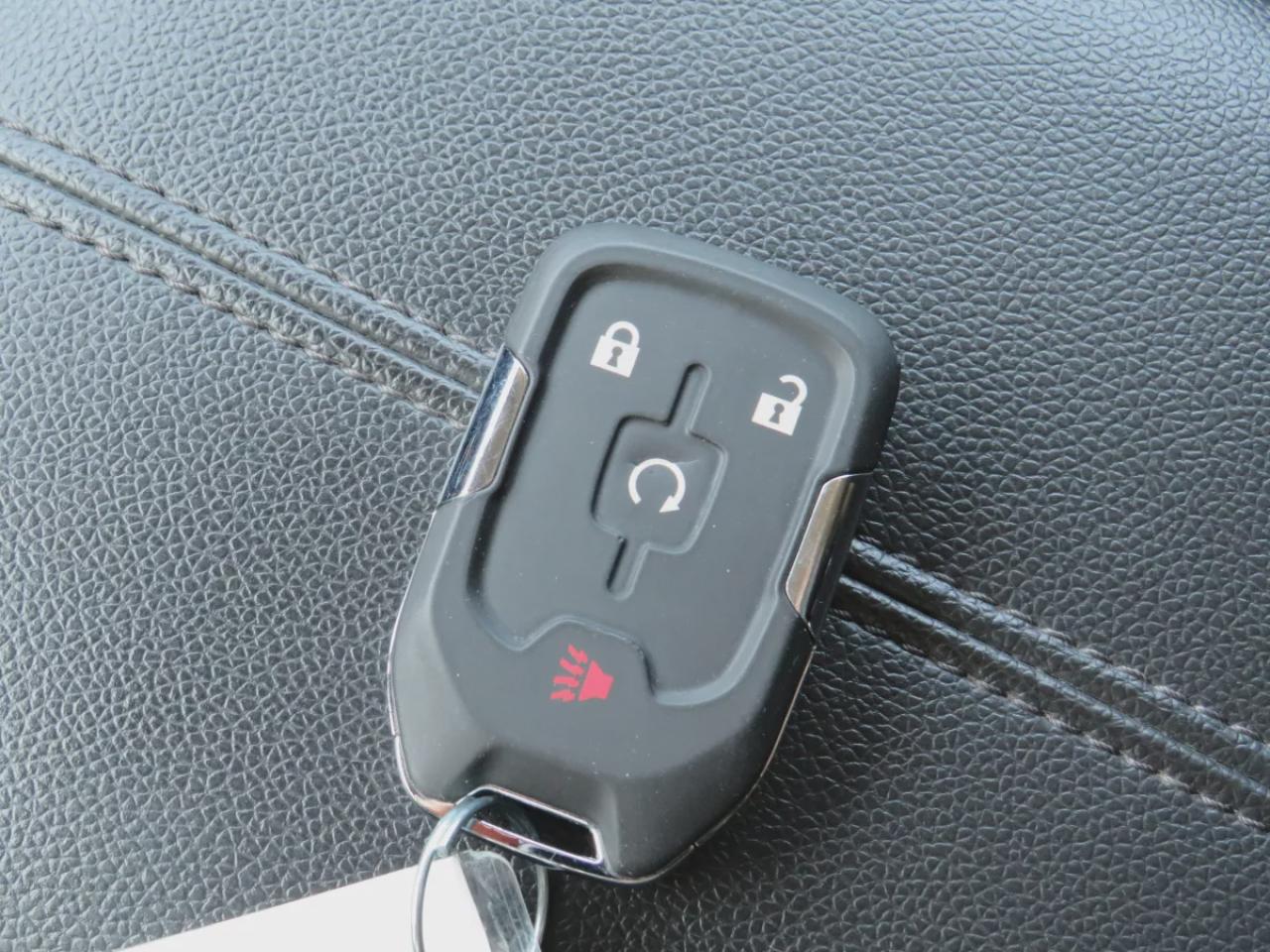 2024 GMC Terrain SLE (**AWD**ALLOY WHEELS**POWER DRIVERS SEAT**LANE DEPARTURE ALERT**AUTO HEADLIGHTS**PRE-COLLISION WARNING SYSTEM**CRUISE CONTROL**BLUETOOTH**PUSH BUTTON START**BACKUP CAMERA**DUAL CLIMATE CONTROL**HEATED/VENTED SEATS**DOWNHILL ASSIST**REMOTE START**) Photo