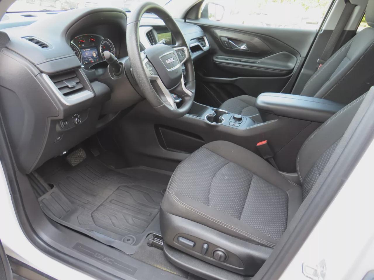 2024 GMC Terrain SLE  | AWD | Alloy Wheels | Power Drivers Seat | Lane Departure Alert | Auto Headlights | Pre-Collision Warning System | Cruise Control | Bluetooth | Push Button Start | Backup Camera | Dual Climate Control | Heated and Vented Seats | Downhill Assist Photo3