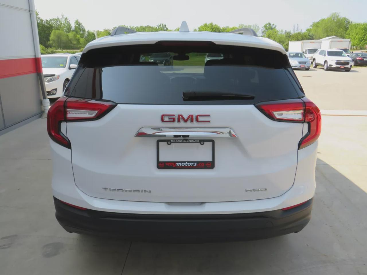 2024 GMC Terrain SLE  | AWD | Alloy Wheels | Power Drivers Seat | Lane Departure Alert | Auto Headlights | Pre-Collision Warning System | Cruise Control | Bluetooth | Push Button Start | Backup Camera | Dual Climate Control | Heated and Vented Seats | Downhill Assist Photo