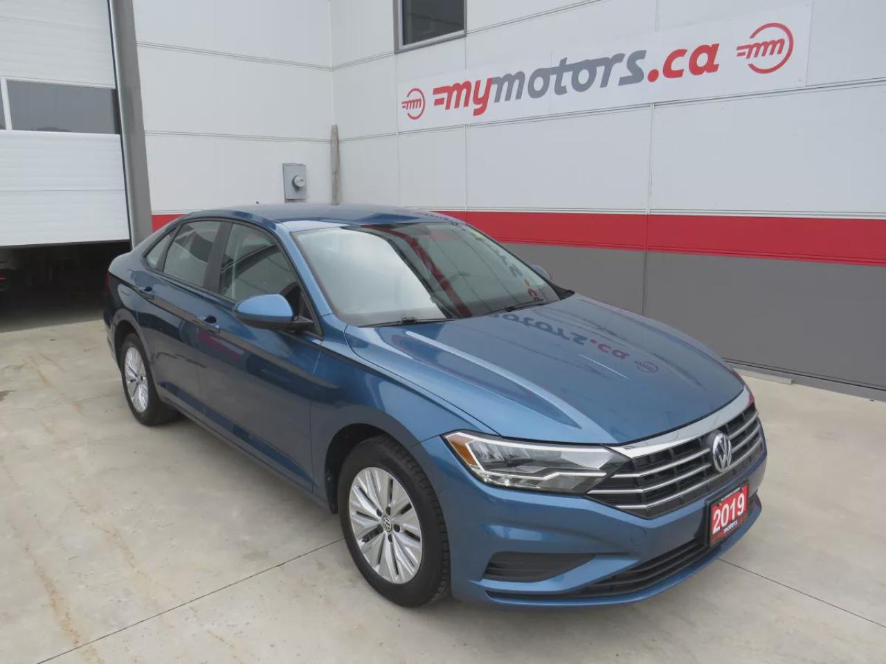 Used 2019 Volkswagen Jetta Comfortline (**CLEAN TITLE/NO ACCIDENTS!!**SAFETY/CERTIFIED!!**ALLOY RIMS**REVERSE CAMERA**DIGITAL TOUCHSCREEN**HEATED SEATS**CUSTOM JETTA RUBBER MATS**CRUISE CONTROL**BLUETOOTH**) for sale in Tillsonburg, ON