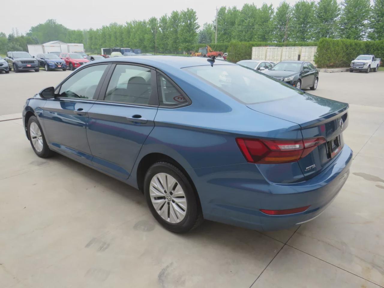 2019 Volkswagen Jetta Comfortline (**CLEAN TITLE/NO ACCIDENTS!!**SAFETY/CERTIFIED!!**ALLOY RIMS**REVERSE CAMERA**DIGITAL TOUCHSCREEN**HEATED SEATS**CUSTOM JETTA RUBBER MATS**CRUISE CONTROL**BLUETOOTH**) Photo