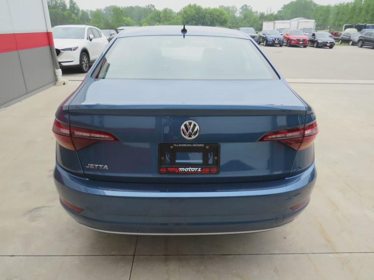 2019 Volkswagen Jetta Comfortline (**CLEAN TITLE/NO ACCIDENTS!!**SAFETY/CERTIFIED!!**ALLOY RIMS**REVERSE CAMERA**DIGITAL TOUCHSCREEN**HEATED SEATS**CUSTOM JETTA RUBBER MATS**CRUISE CONTROL**BLUETOOTH**) Photo