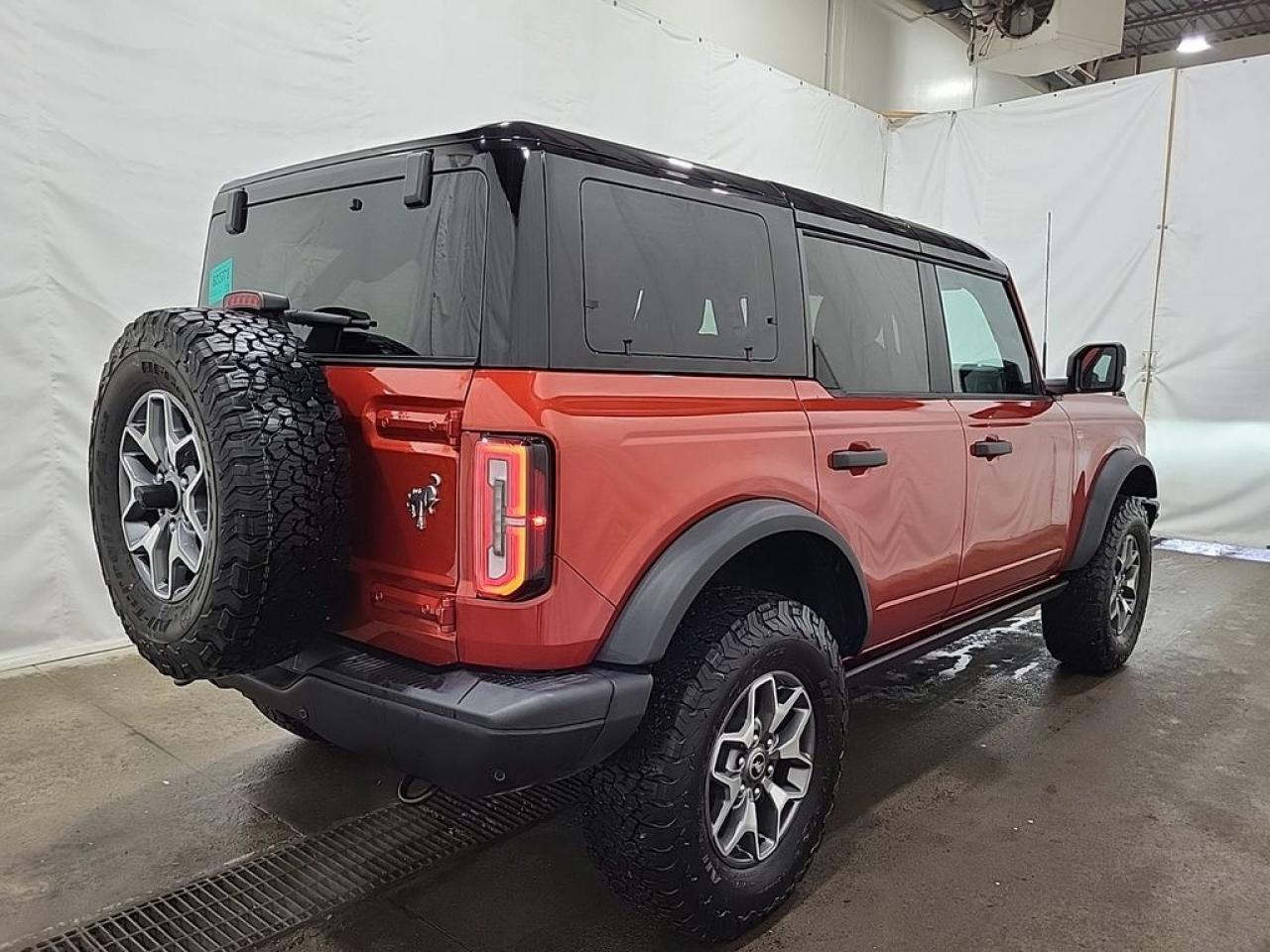 2024 Ford Bronco Badlands Photo5