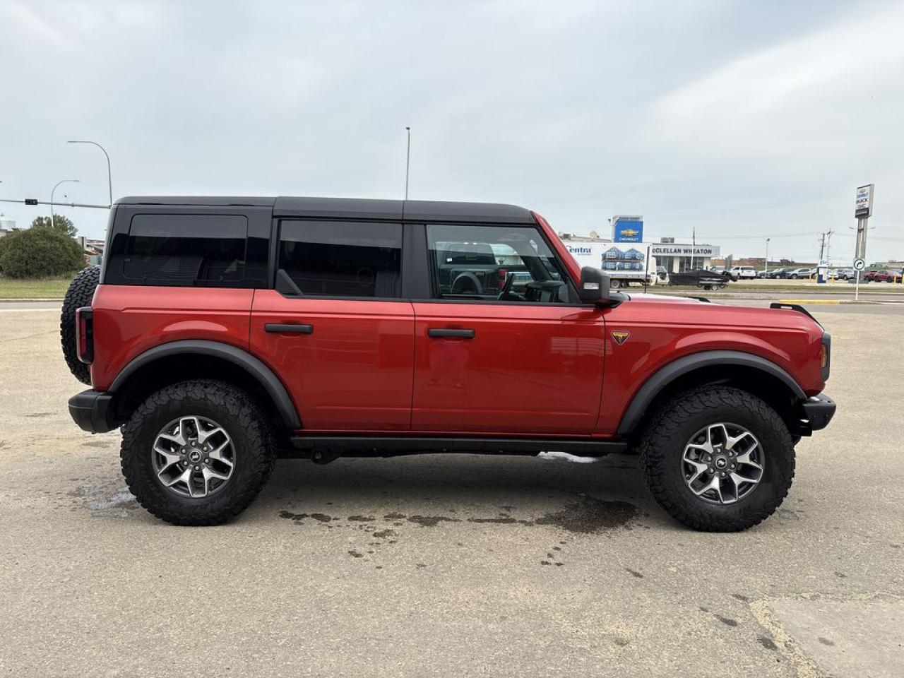 2024 Ford Bronco Badlands Photo5